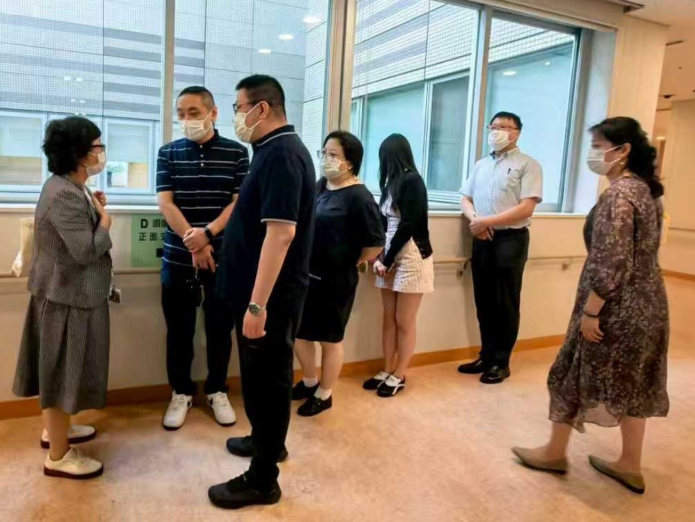 日日向上的北京・上海同事拜访癌研有明医院